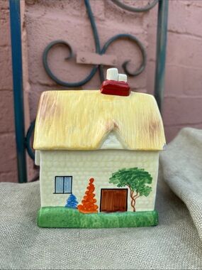 Vintage cookie jar